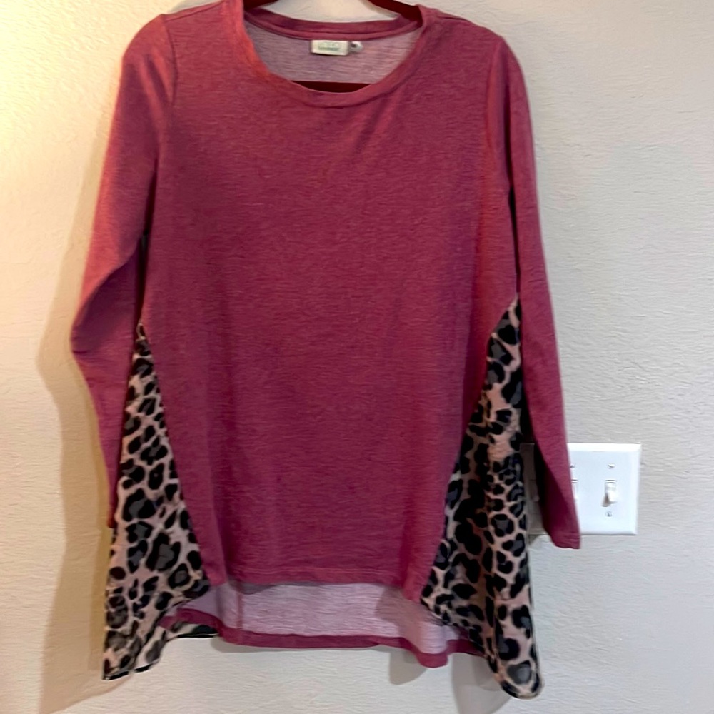 Logo Tunic. - image 1